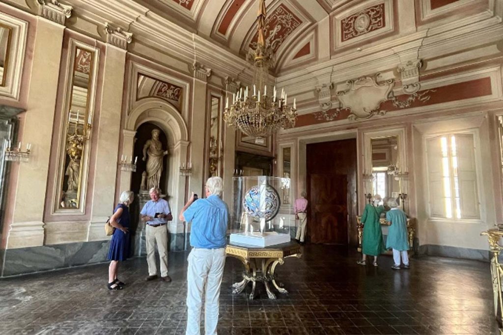 Visita + Aperitivo a Palazzo Chigi Zondadari - Misciattelli House